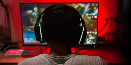 Broadcast Your Console Games/Videos with Your Own Voice.