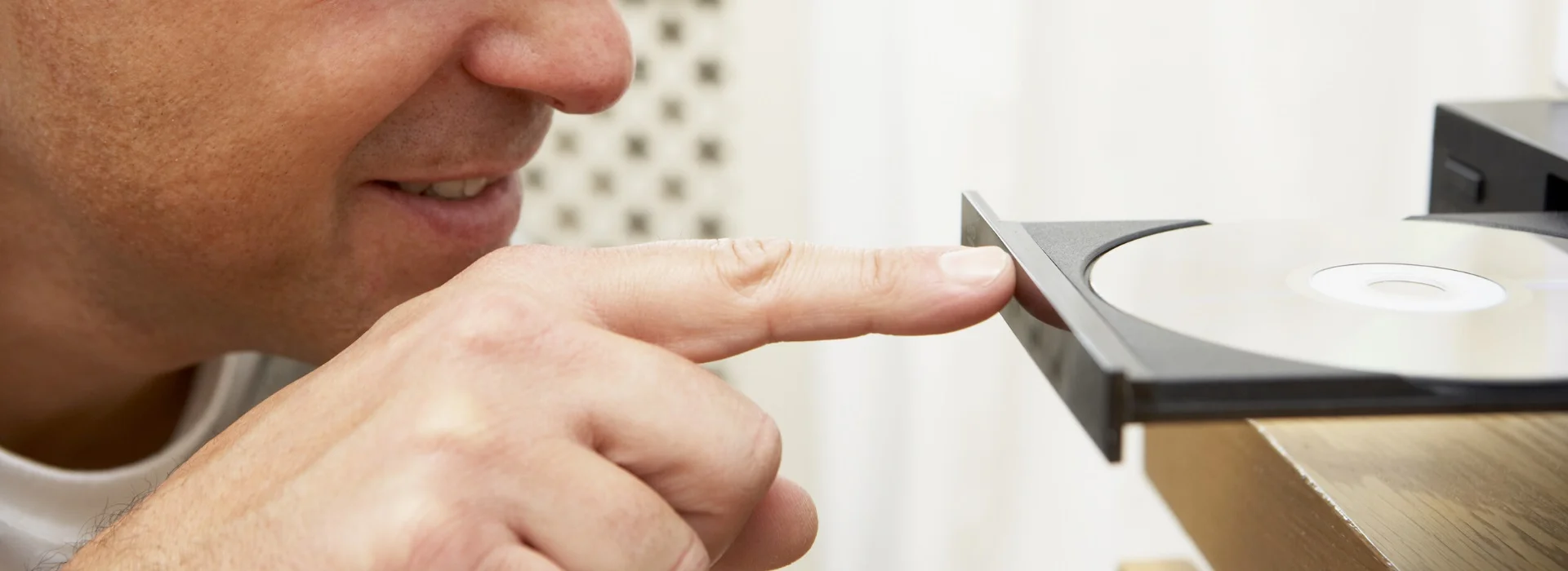 ASUS BW-16D1HT - UHD Friendly